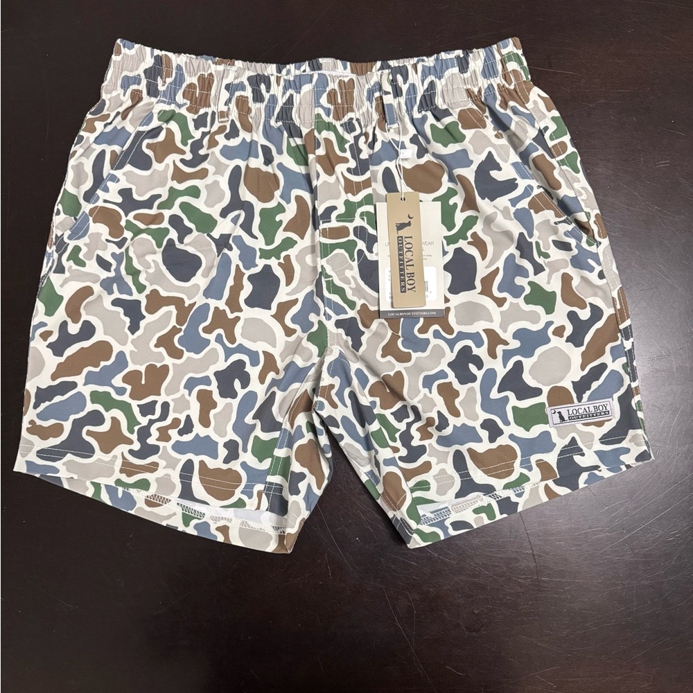 Local Boy Outfitters Localflauge Volley shorts